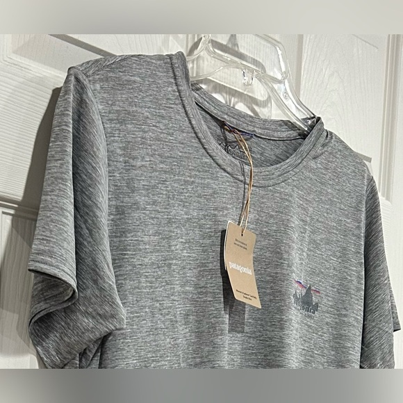 Patagonia Women's XL Capilene Cool Daily Graphic T-Shirt Grey NWT - Picture 7 of 12
